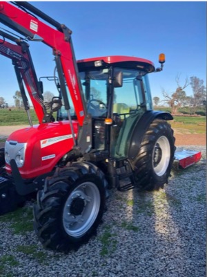 2022 McCormick S-Max 90hp 4WD cab tractor with loader and 4-in-1 bucket, 251 hours