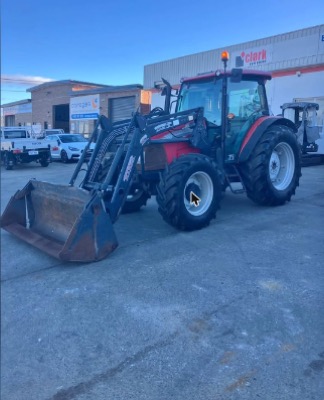2010 McCormick T-Max 100 92hp 4WD with loader and 4-in-1 bucket, 1,375 hours