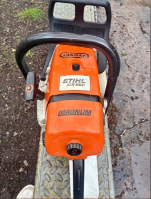 Stihl MS 660 Magnum, 30in bar plus spare 30in bar