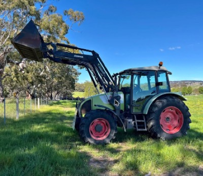 2007 Claas Celtis 436 cab tractor with front-end loader, 3,404 hours