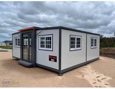 Unused expandable 2-bedroom container house with ensuite