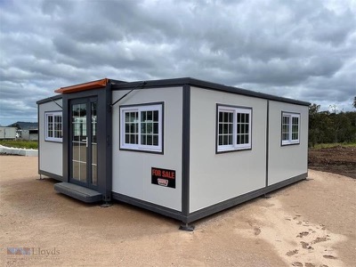 Unused expandable 2-bedroom container house with ensuite