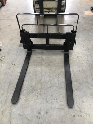 TannerTrack Euro hitch pallet forks for tractors (new)